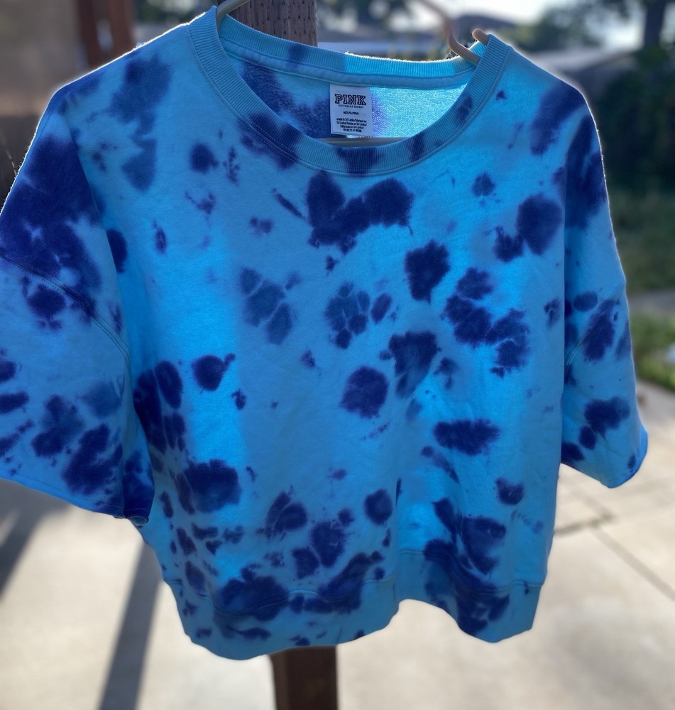 PINK Victoria's Secret Tie-Dye Pullover Sweatshirt Graphic Print Blue Purple M