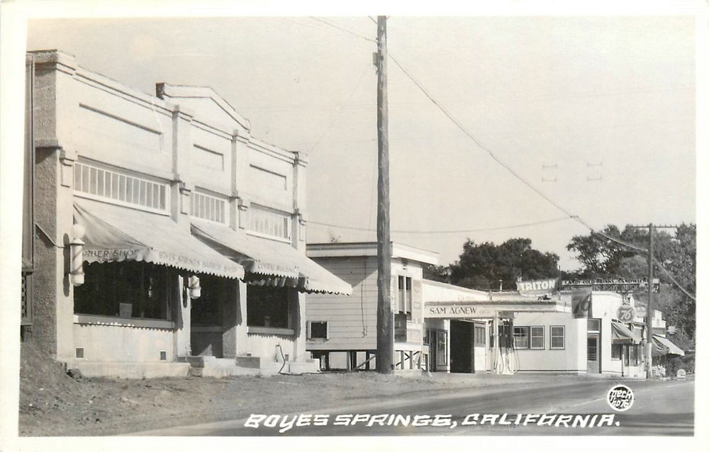 1930s Boyes Springs California Gas Station Street Scene RPPC Postcard 26-726