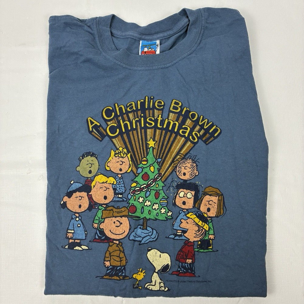 Peanuts Shirt Mens Large Christmas Snoopy Woodstock Charlie Brown Graphic Tee