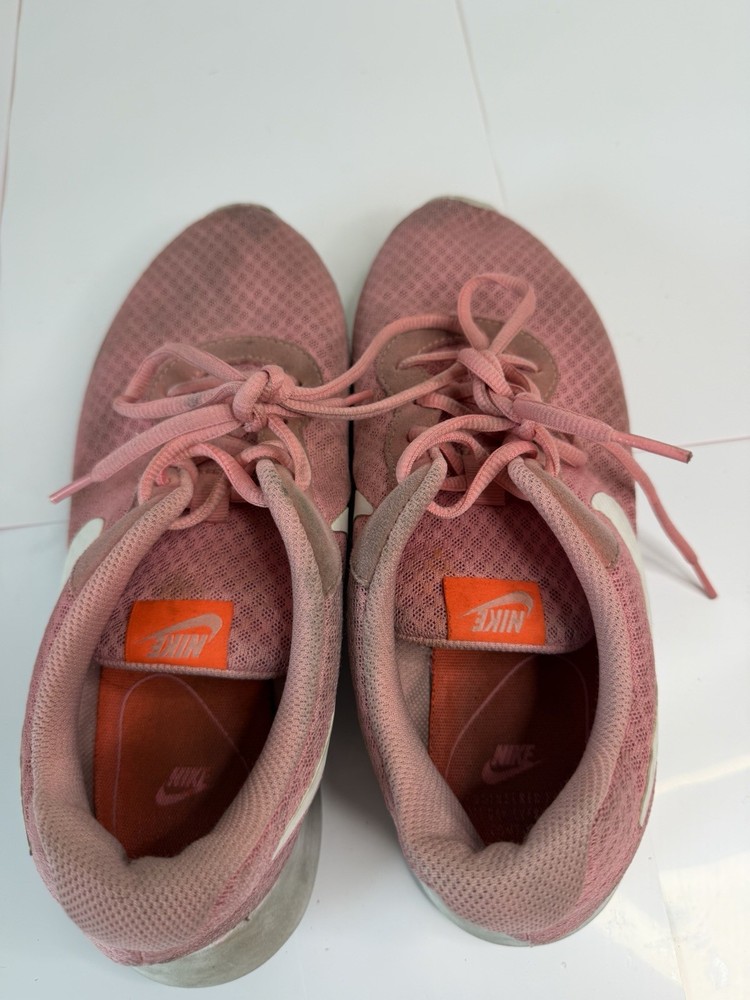 Nike Pink Running Shoes Women’s Size 9.5 Athletic Sneakers