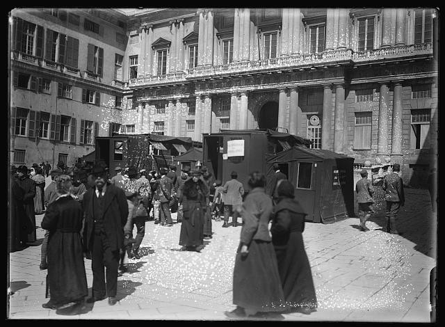 Photo:Genoa Italy Red Cross 1917-1919 Relief Camp Tents Crowds