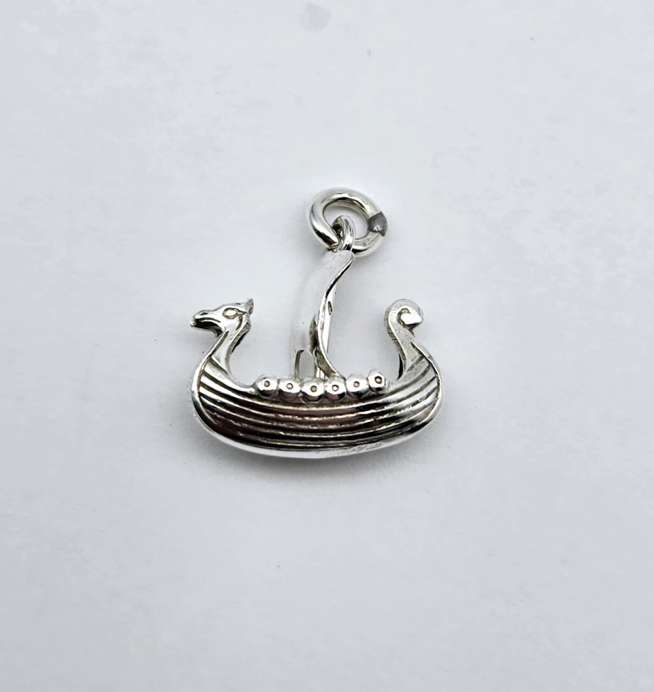 VTG Sterling Silver Viking Ship Norse Shield Raiding Boat Charm Pendant - 1.2g