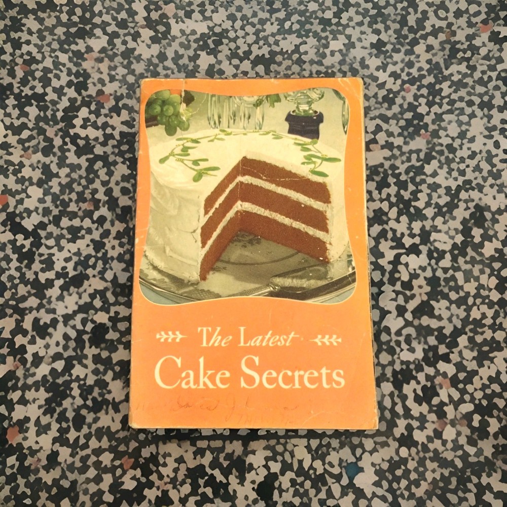 The Latest Cake Secrets, 1934, Swans Down Cake Flour - Vintage