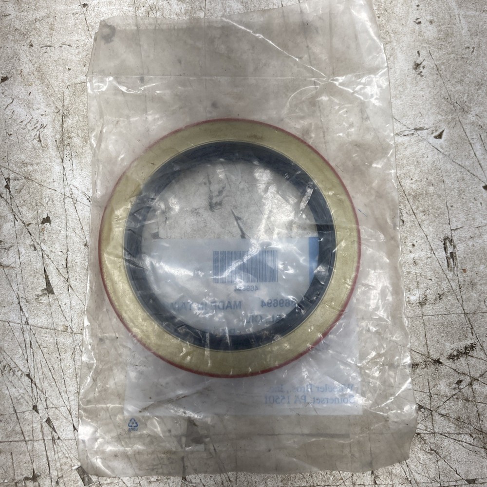 GM Rear Wheel Bearing Seal 469694 (New Old Stock)