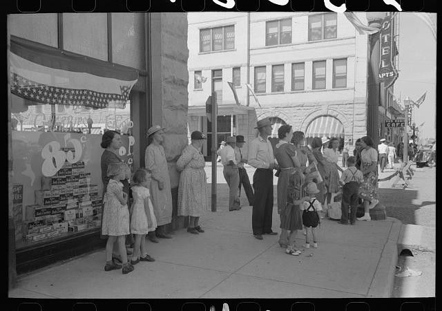 Photo:Spectators at the fourth of July parade. Vale, Oregon