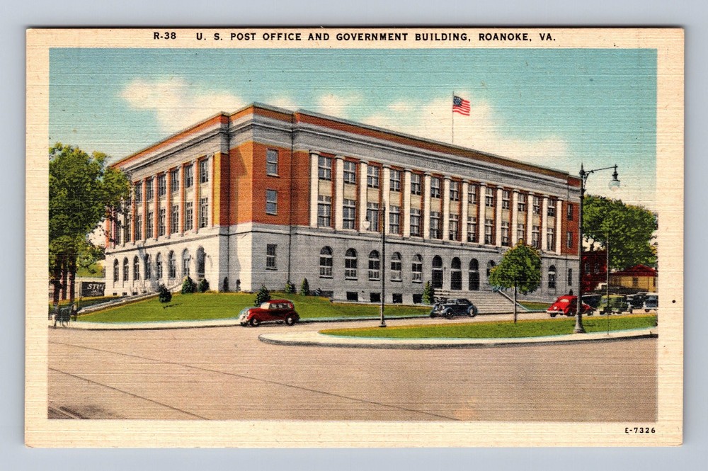 Roanoke VA-Virginia US Post Office And Government Building Vintage Postcard