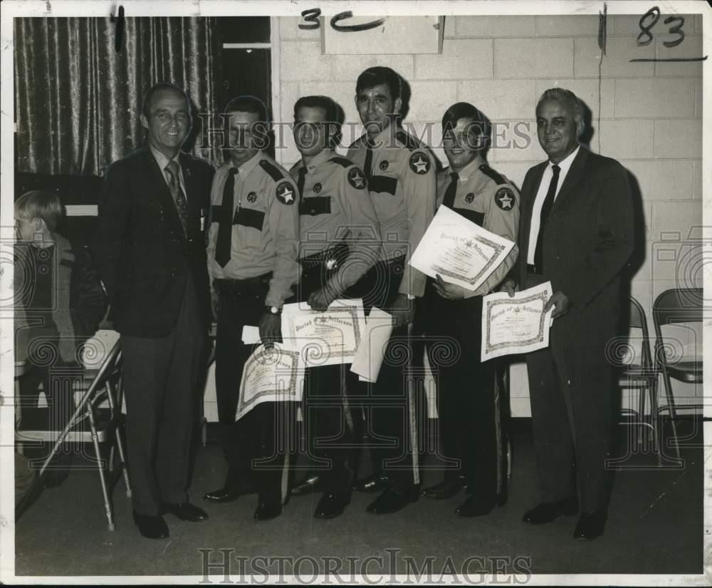 1971 Press Photo Members of auxiliary police of City of Westwego graduate