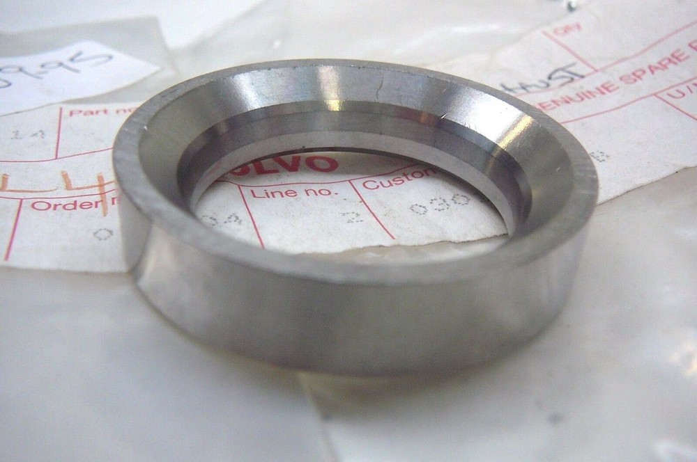 VOLVO PENTA CYLINDER HEAD VALVE SEAT ( Exhaust) PART No 864982