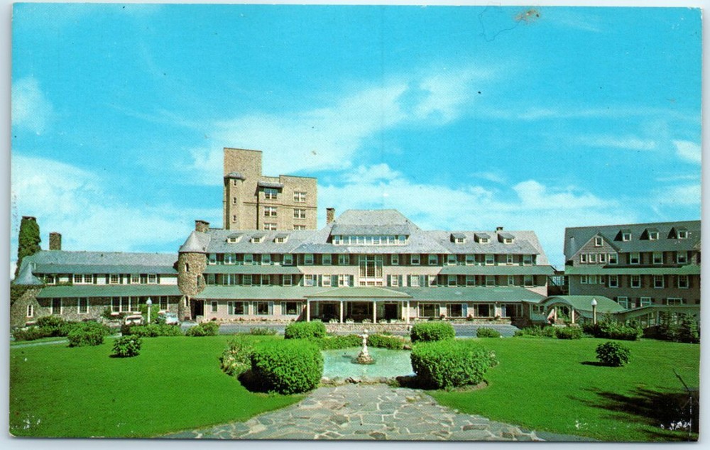 Postcard - Pocono Manor Inn - Pocono Manor, Pennsylvania