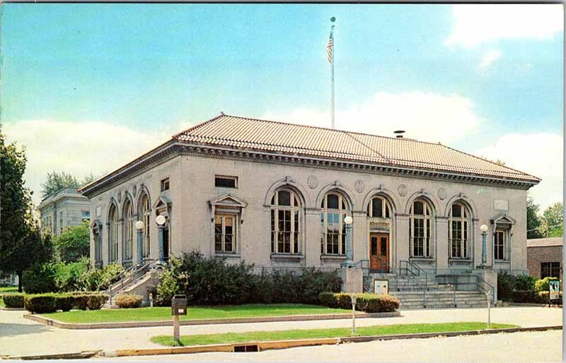 Postcard BUILDING SCENE Frankfort Indiana IN m/09 AO8455