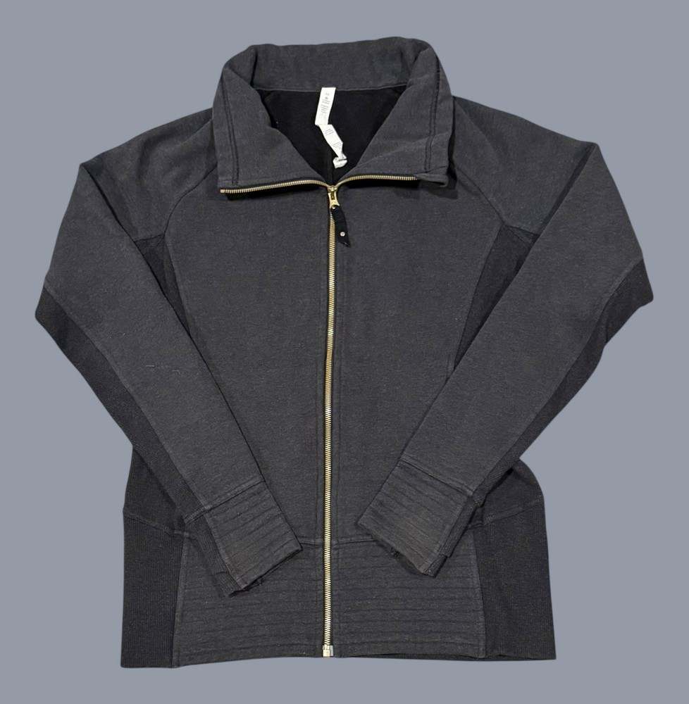 Lululemon Women’s Gray Radiant Zip Up Fleece Jacket/ Sz: 10 or M