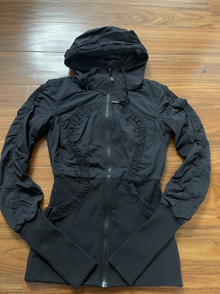 Lululemon Dance Studio Women’s black/grey reversible jacket size 4