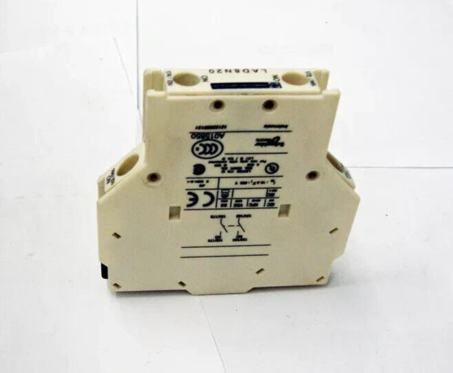 Telemecanique LAD8N20 Lateral Contact Block  13170EL