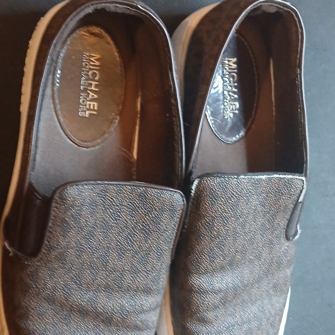 Michael Kors Brown Slip-On Comfort Shoes Logo FT210 Women's Size 9M