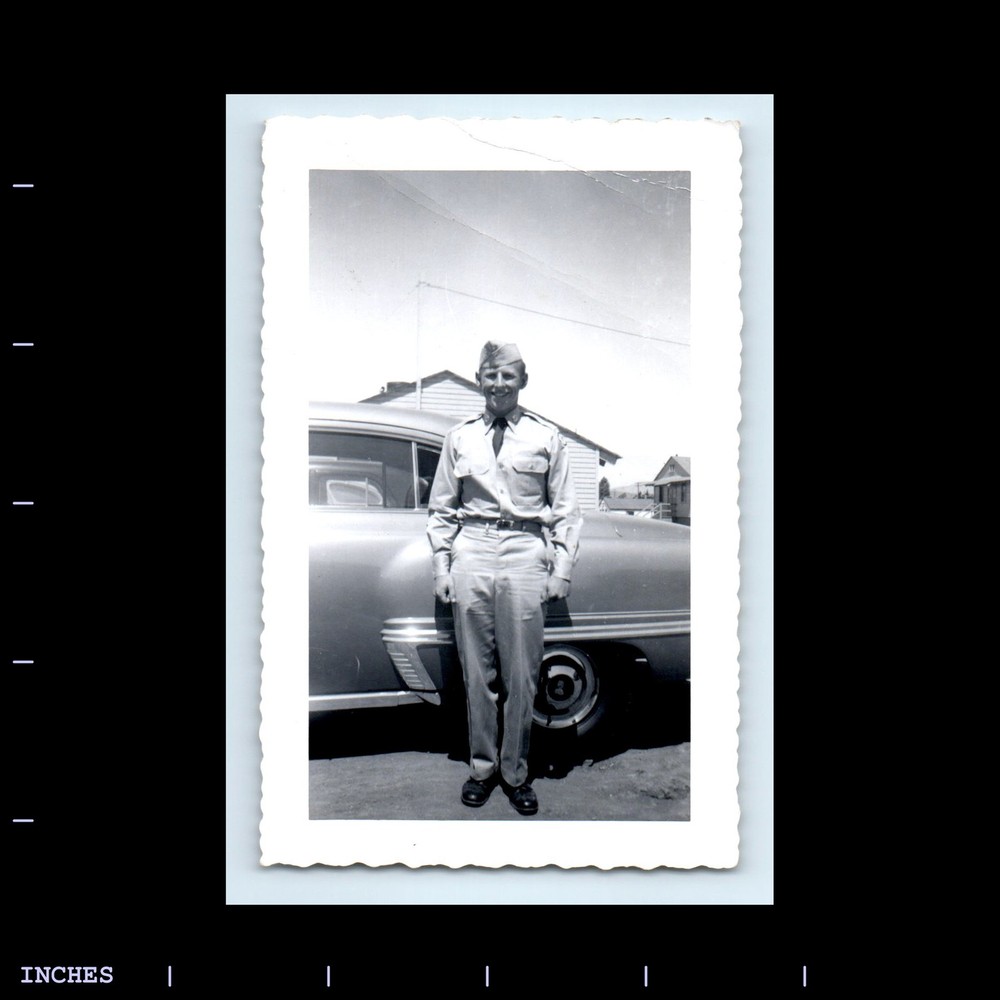 Old Vintage Photo ARMY MAN SOLDIER IN UNIFORM CLASSIC CAR