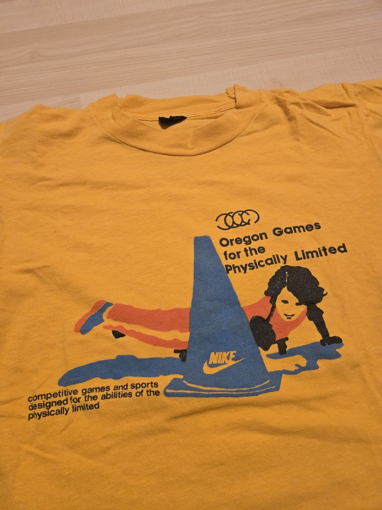 Vintage Nike 80s Mens Yellow Special Olympics Oregon T-shirt Size M MEDIUM