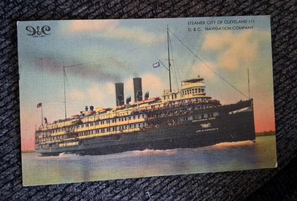 BOAT/ SHIP Postcard Image Steamer 