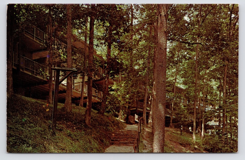 c1970s Hemlock Lodge Cabin Natural Bridge State Park Slade Kentucky KY Postcard