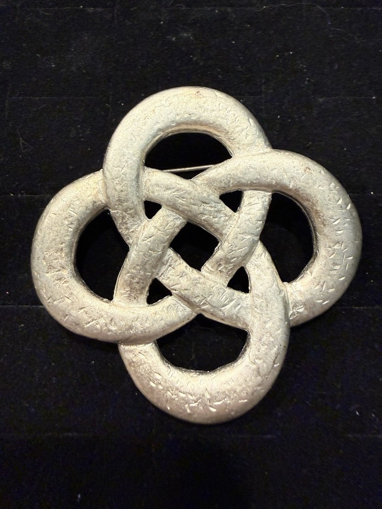 Vintage Celtic Knot Silver Tone Brooch Pin – Interwoven Infinity Design