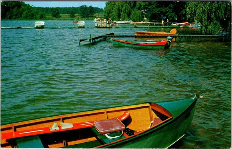 Postcard BOAT SCENE Fremont Indiana IN m/09 AL6457