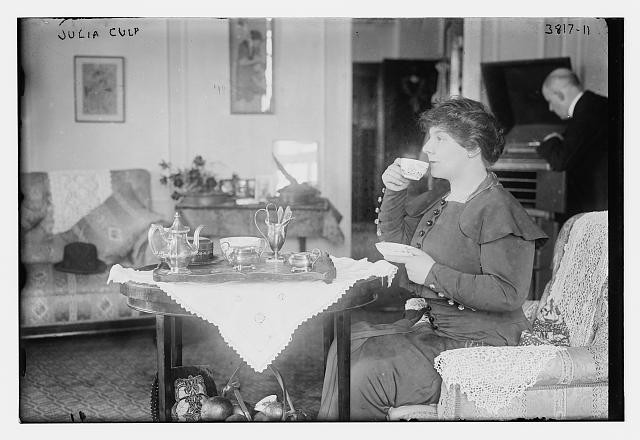 Photo:Julia Culp Dutch Nightingale Tea Portrait 1910s Opera Singer
