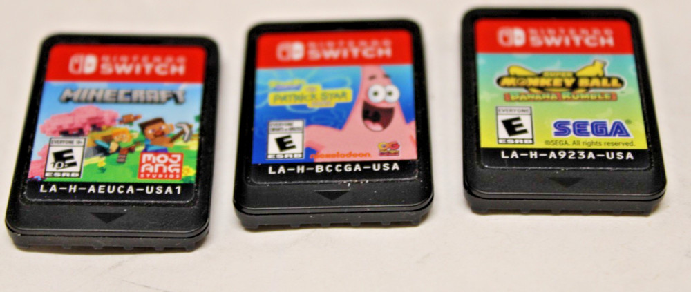NINTENDO SWITCH 3 GAMES MINECRAFT, MONKEY BALL & SPONGE BOB MINT CONDITION c