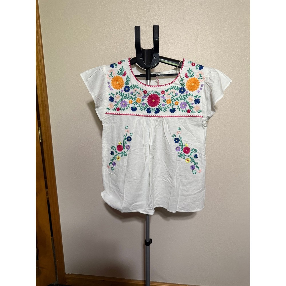 Umgee USA Women Small White Floral Embroidered Flutter Sleeve Boho Blouse NWT