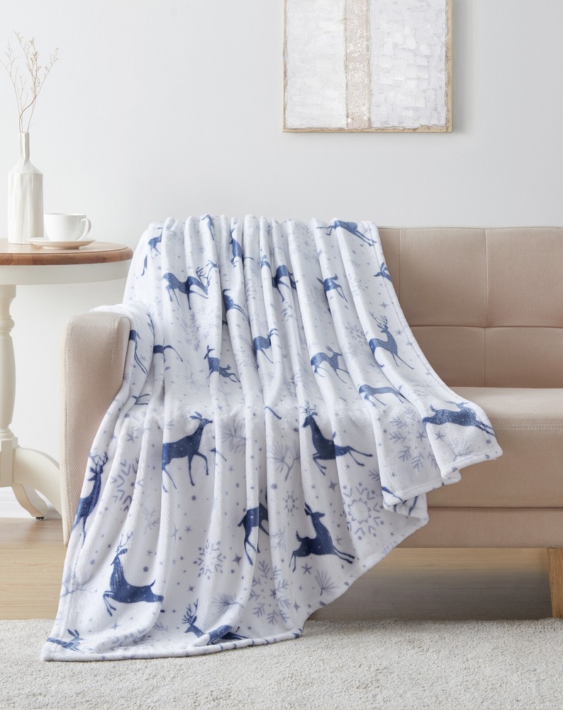 Kate Aurora Christmas Snowflakes Reindeer Ultra Plush Accent Throw Blanket-image