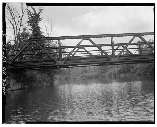 5. Close-up view three panels south truss, looking north - River Road Bridge,