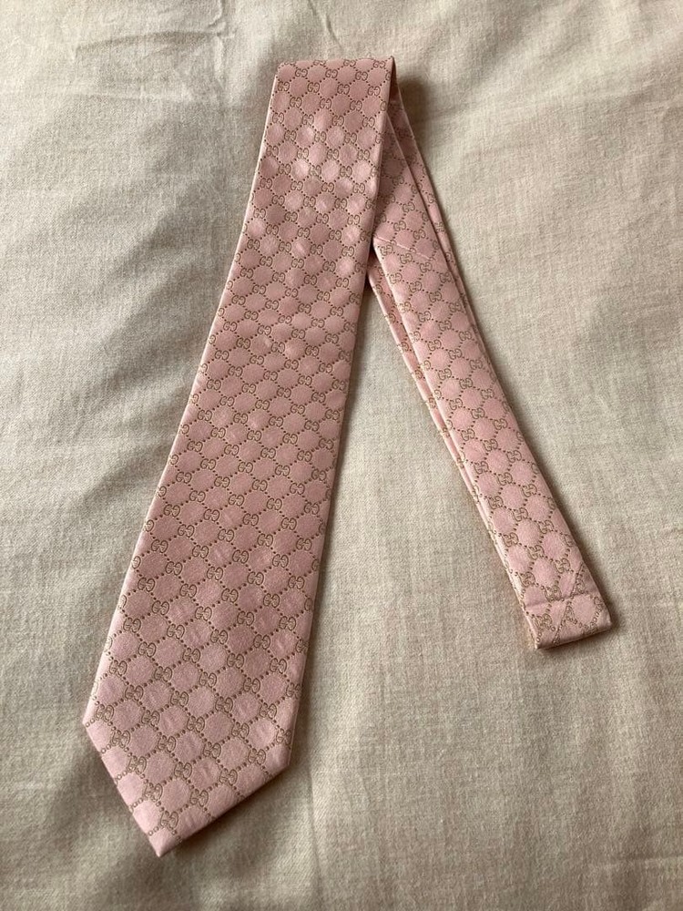 GUCCI Necktie Tie Pink 100% Silk All over GG Logo pattern Made in Italy Men's