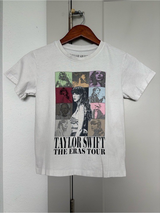 Taylor Swift The Eras Tour Graphic T-Shirt Youth Small