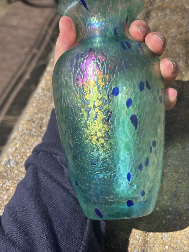 Iridescent Art Glass Vase Handmade Vintage Green 6,5 In Tall