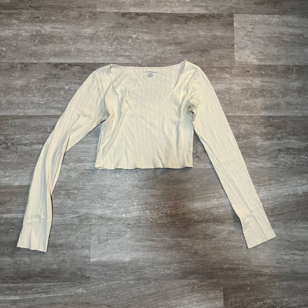 Brandy Melville John Galt Ribbed Ivory Long Sleeve Round Neck Crop Top Shirt