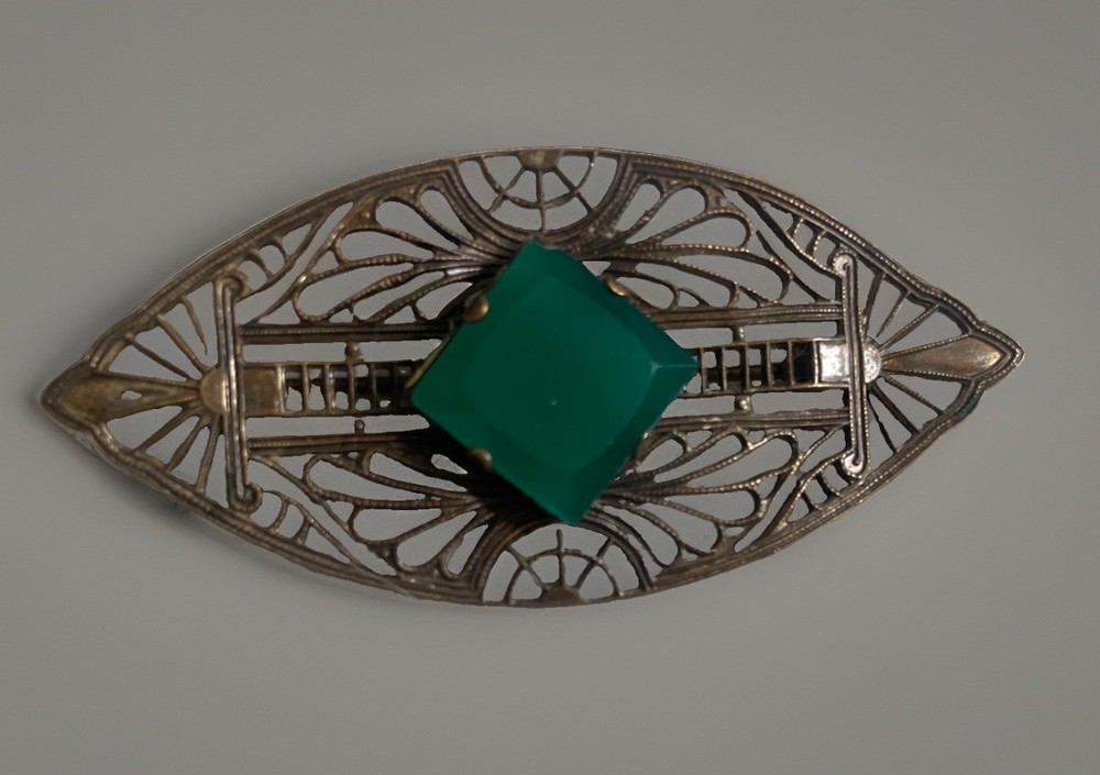 Vintage Filigree Brooch Green Glass Stone Gold Tone Art Deco Pin