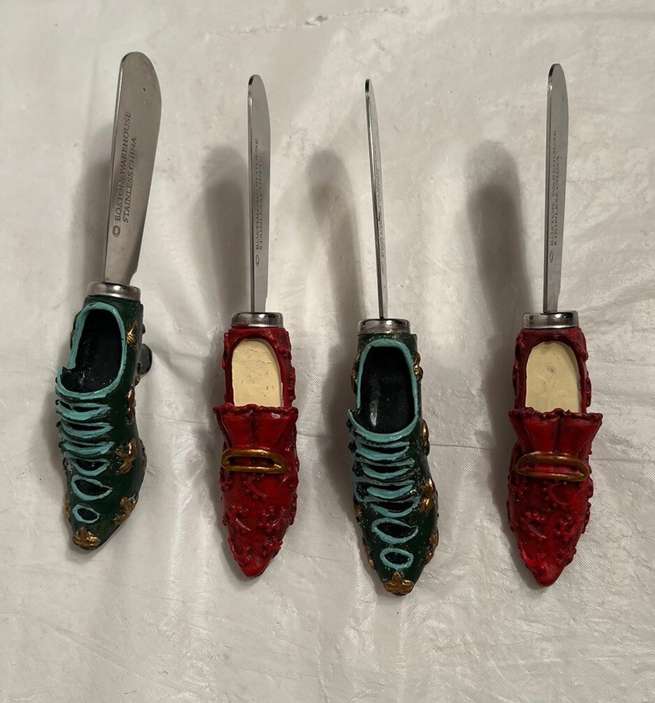 Boston Warehouse Victorian Shoe Design Set of 4 Spreaders Butter /Cheese Knives
