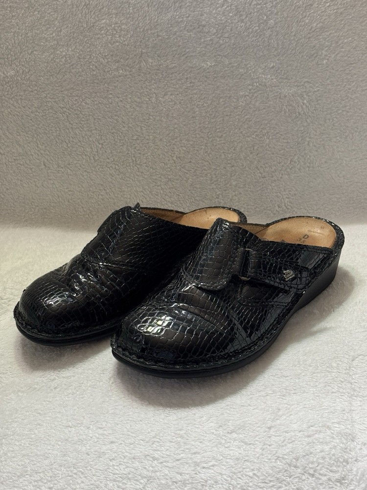 Finn Comfort Women’s 35 D Black Patent Croc Leather Slip On Clogs Mules Germany