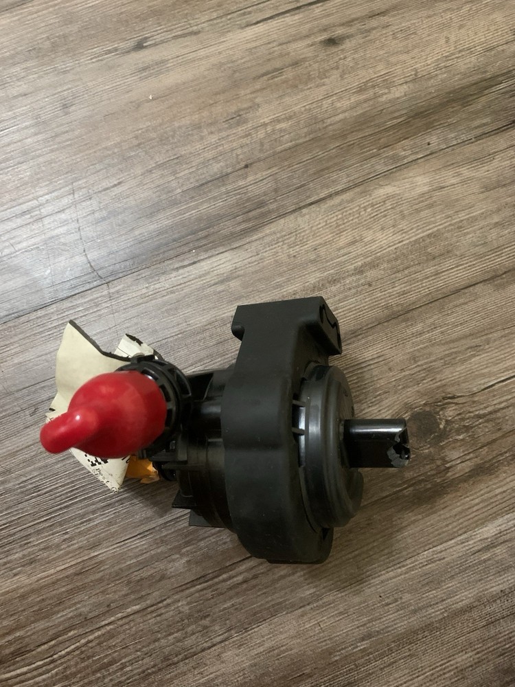 OEM 2021-2025 TESLA MODEL S ELECTRIC AUXILIARY COOLANT PUMP W/ HOSE 1600870-00-B