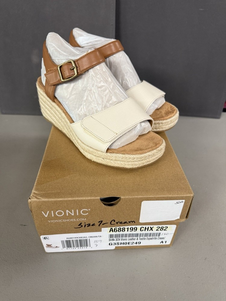 Vionic Sable Womens Platform Wedge Sandal Cream Size 7 Supportive Comfort NEW