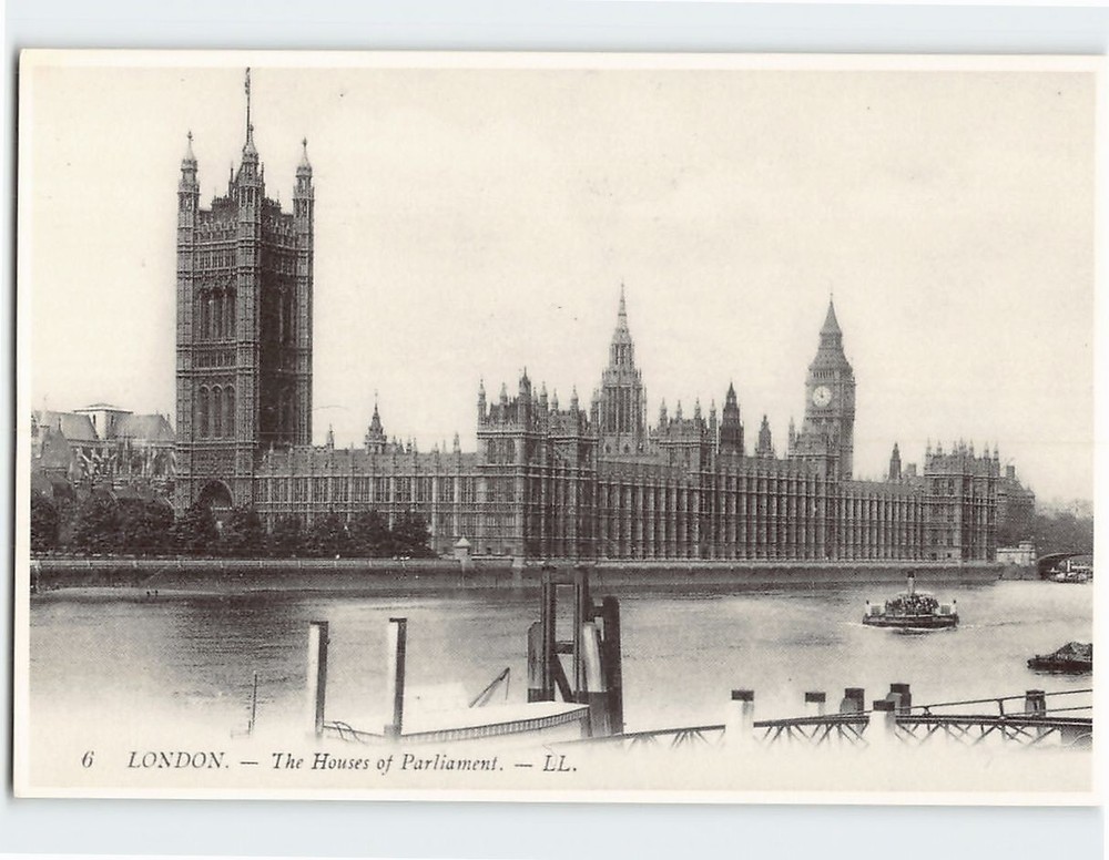Postcard The Houses of Parliament London England