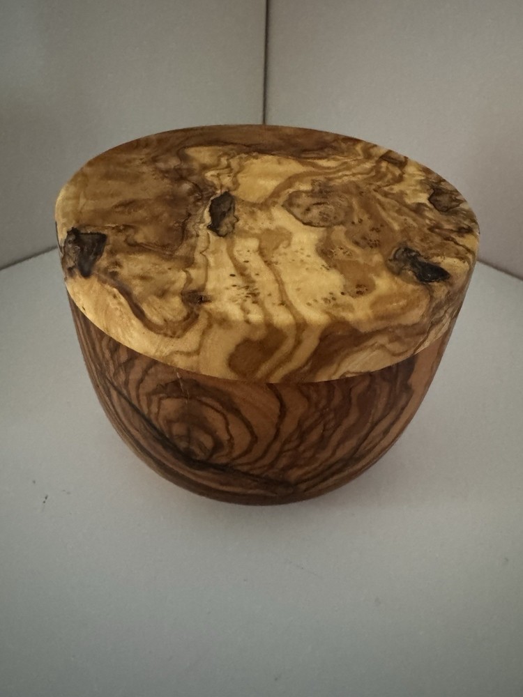 New  Olive Wood Bowl Hand Carved With Attached Lid
