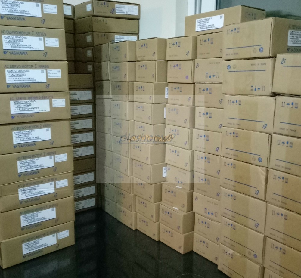 ONE NEW YASKAWA Servo Driver SGD7S-R70A00A