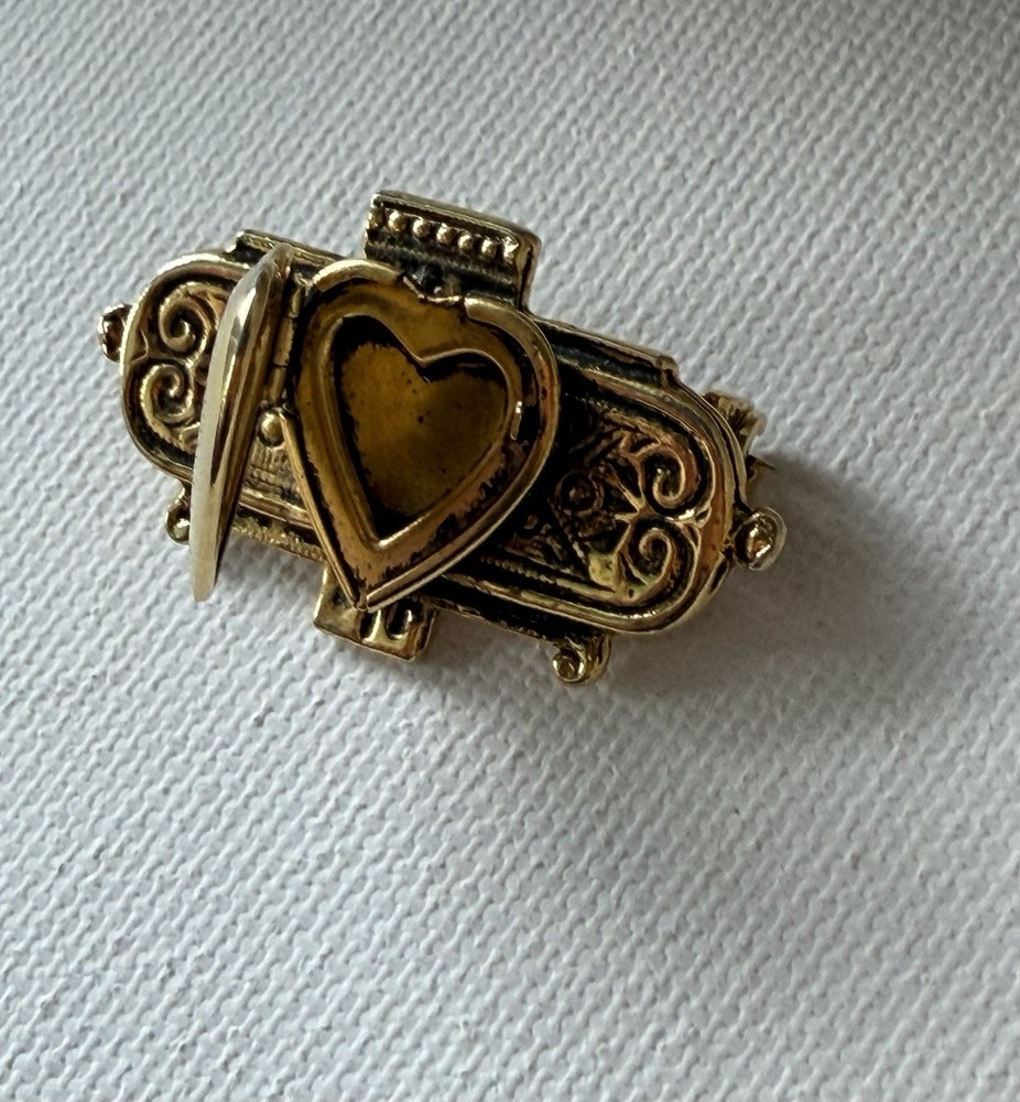 Gold Tone Metal Heart Locket Brooch Pin Love & Hearts No Stone