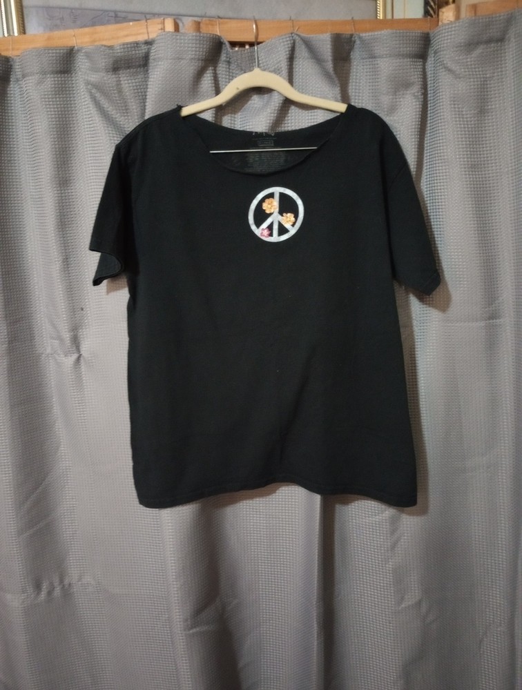 Alab Women's Size XL Black T-Shirt Short Sleeve Let Your Soul Grow &Bloom Hippie