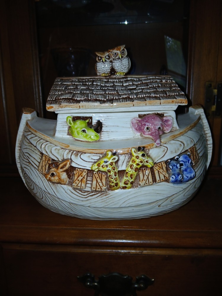 Vintage Noah's Ark Cookie Jar Ceramic Treasure Craft FREE SHIPPING