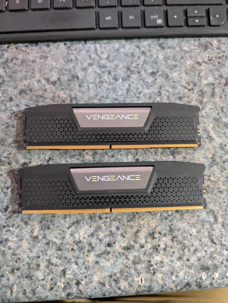 Corsair Vengeance RGB 64GB Kit 2x32GB DDR5 6000 CL30 AMD EXPO XMP RAM Desktop