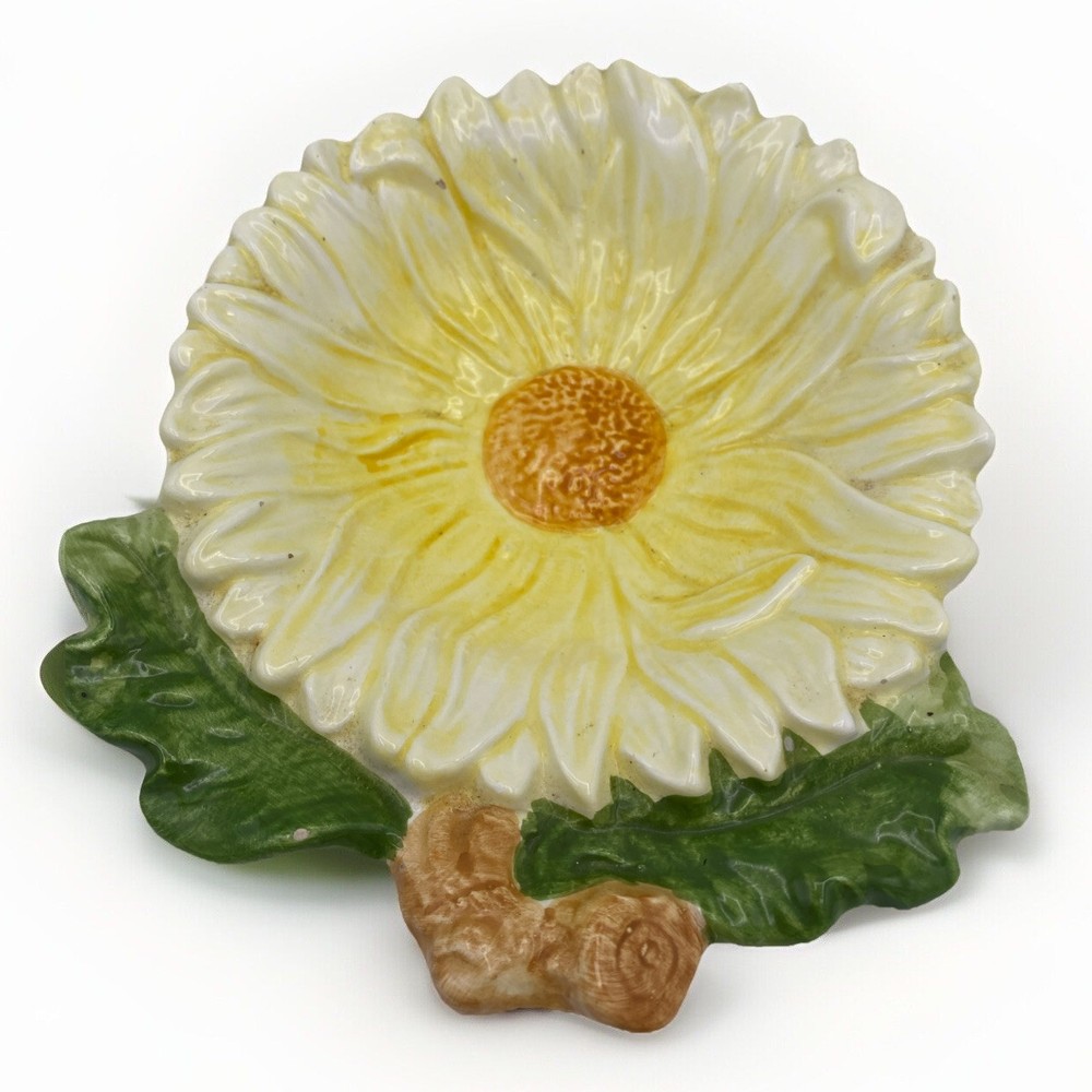Vintage Daisy Ceramic Trinket Dish