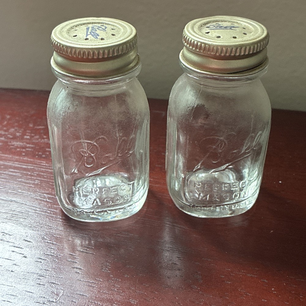 Vintage Ball Mason Jar Salt and Pepper Shakers Glass