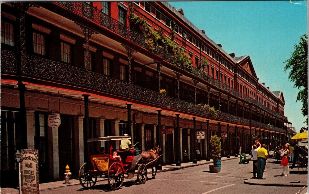 New Orleans LA-Louisiana, Pontalba Apartments, Vintage Postcard