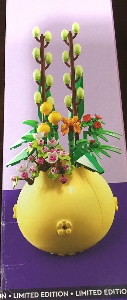 Limited Edition Lego Flowering Yellow Flower Pot Mint Unopened Box