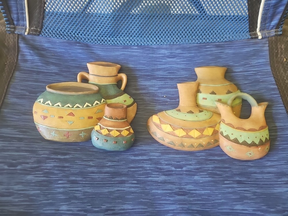 Southwestern Pottery Resin Wall Art Decor Hanging Plaques Set of 2. Southwestern